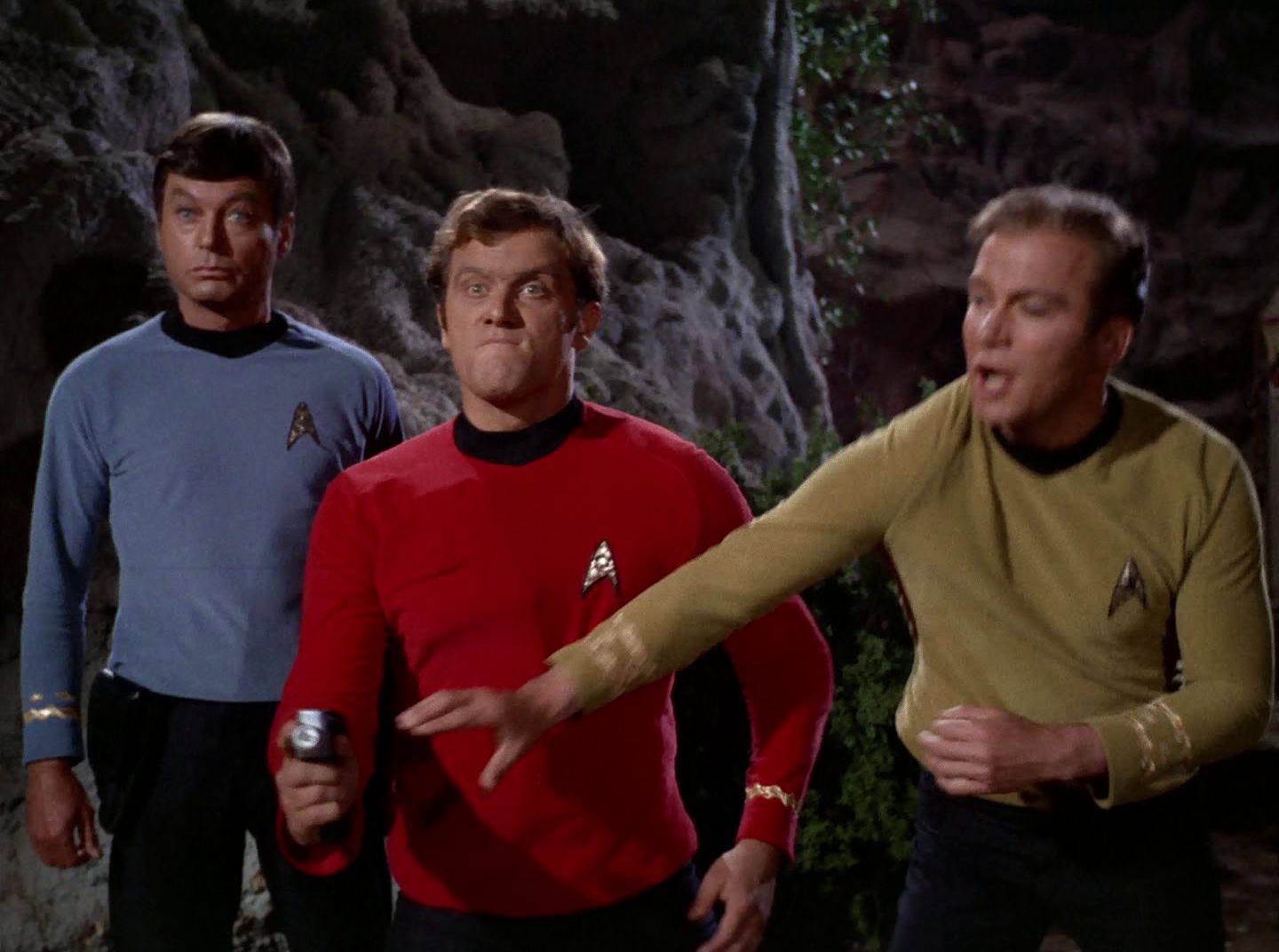 extant_StarTrek_2x11-FridaysChild_0163.jpg