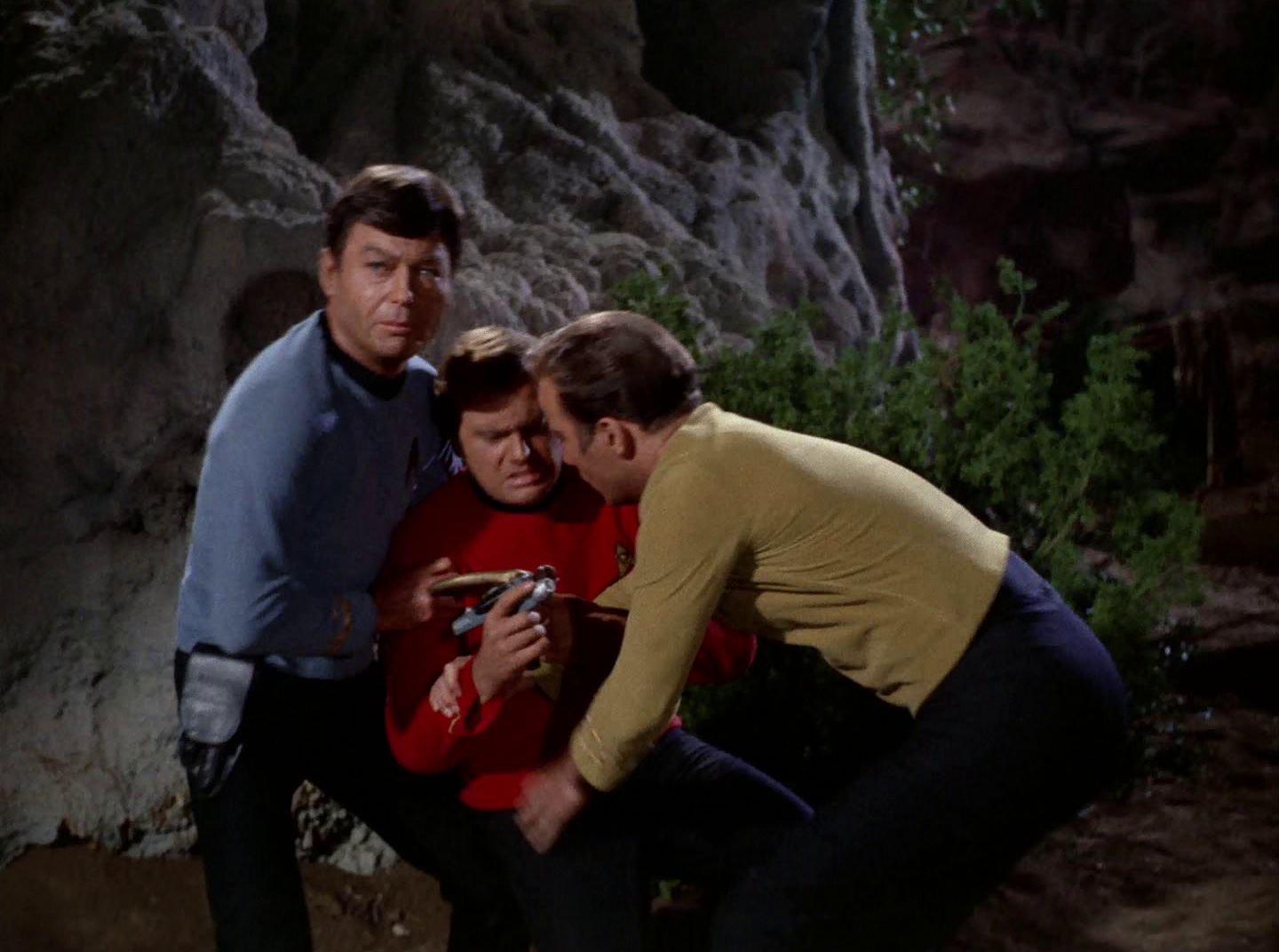 extant_StarTrek_2x11-FridaysChild_0167.jpg