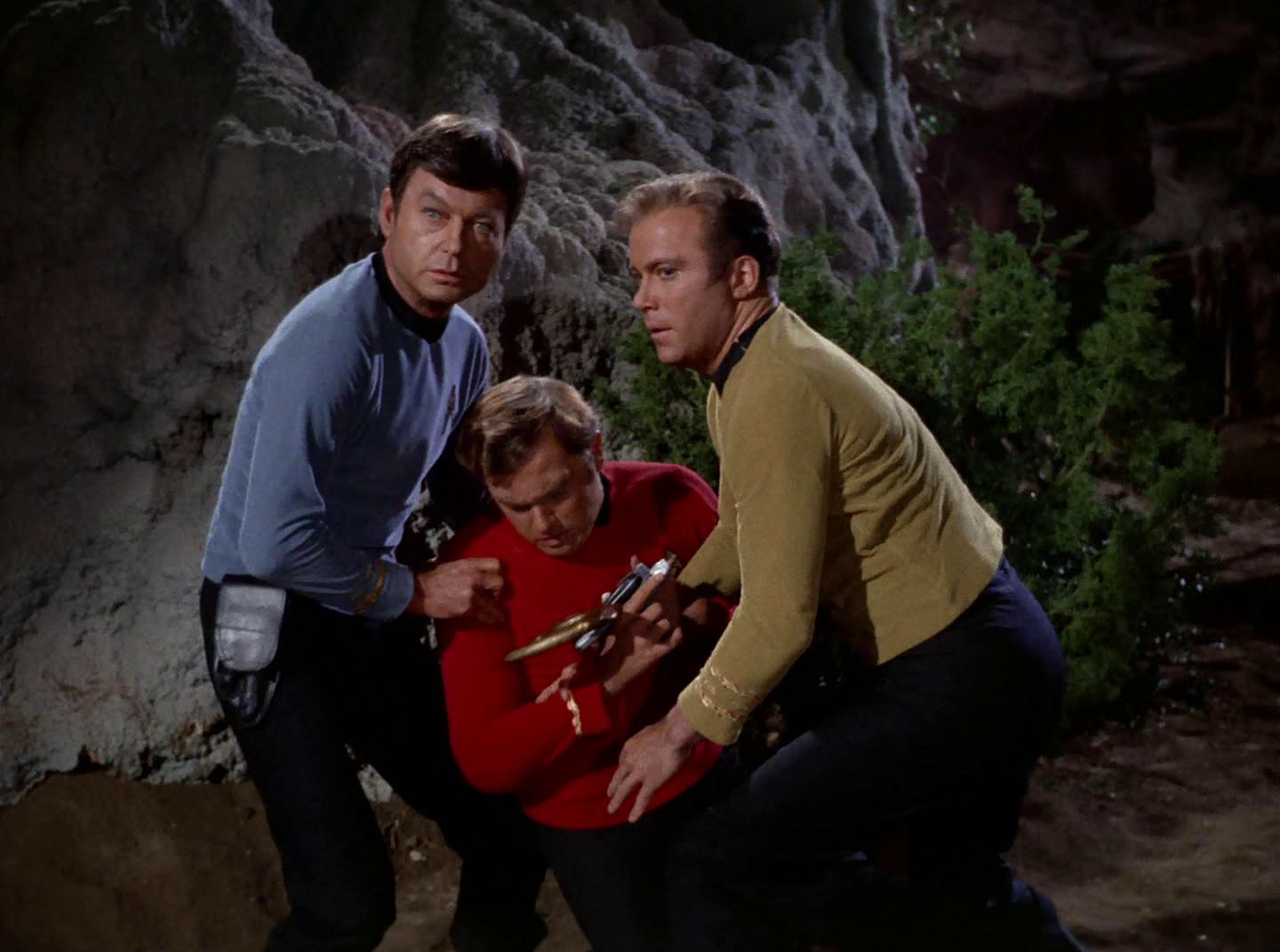 extant_StarTrek_2x11-FridaysChild_0170.jpg
