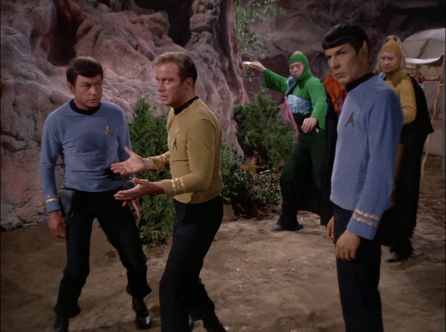 extant_StarTrek_2x11-FridaysChild_0294.jpg