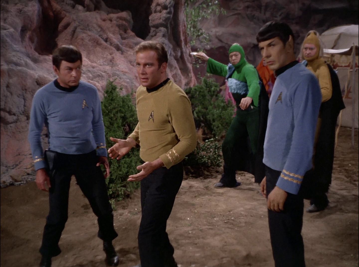 extant_StarTrek_2x11-FridaysChild_0298.jpg