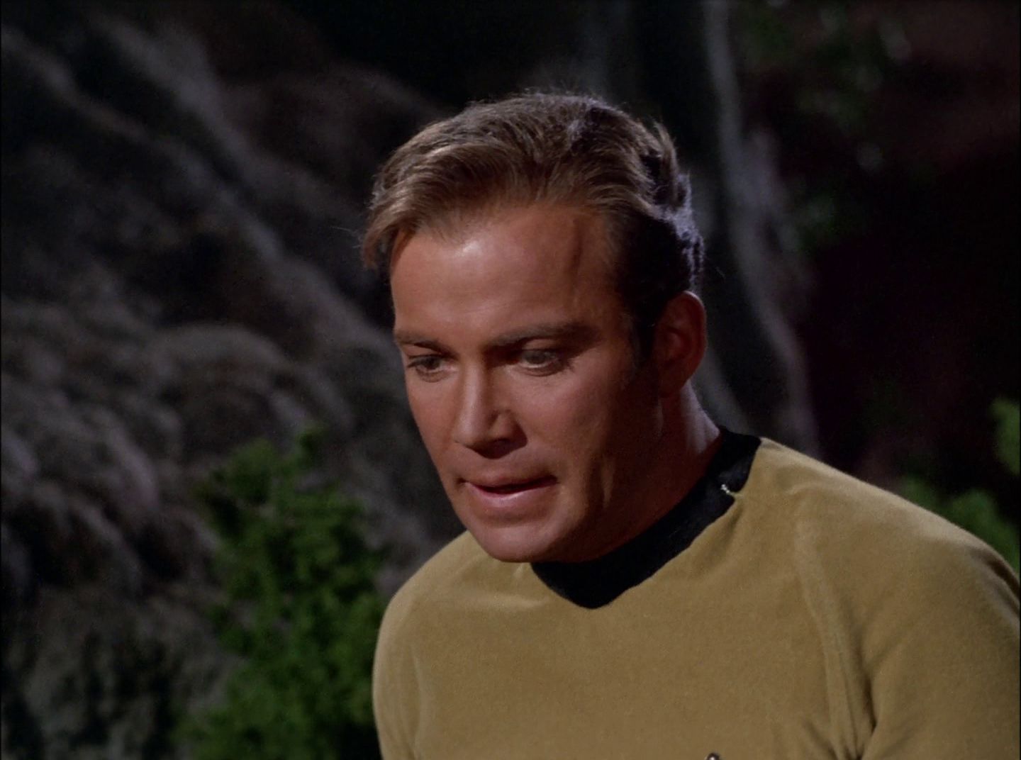 extant_StarTrek_2x11-FridaysChild_0303.jpg