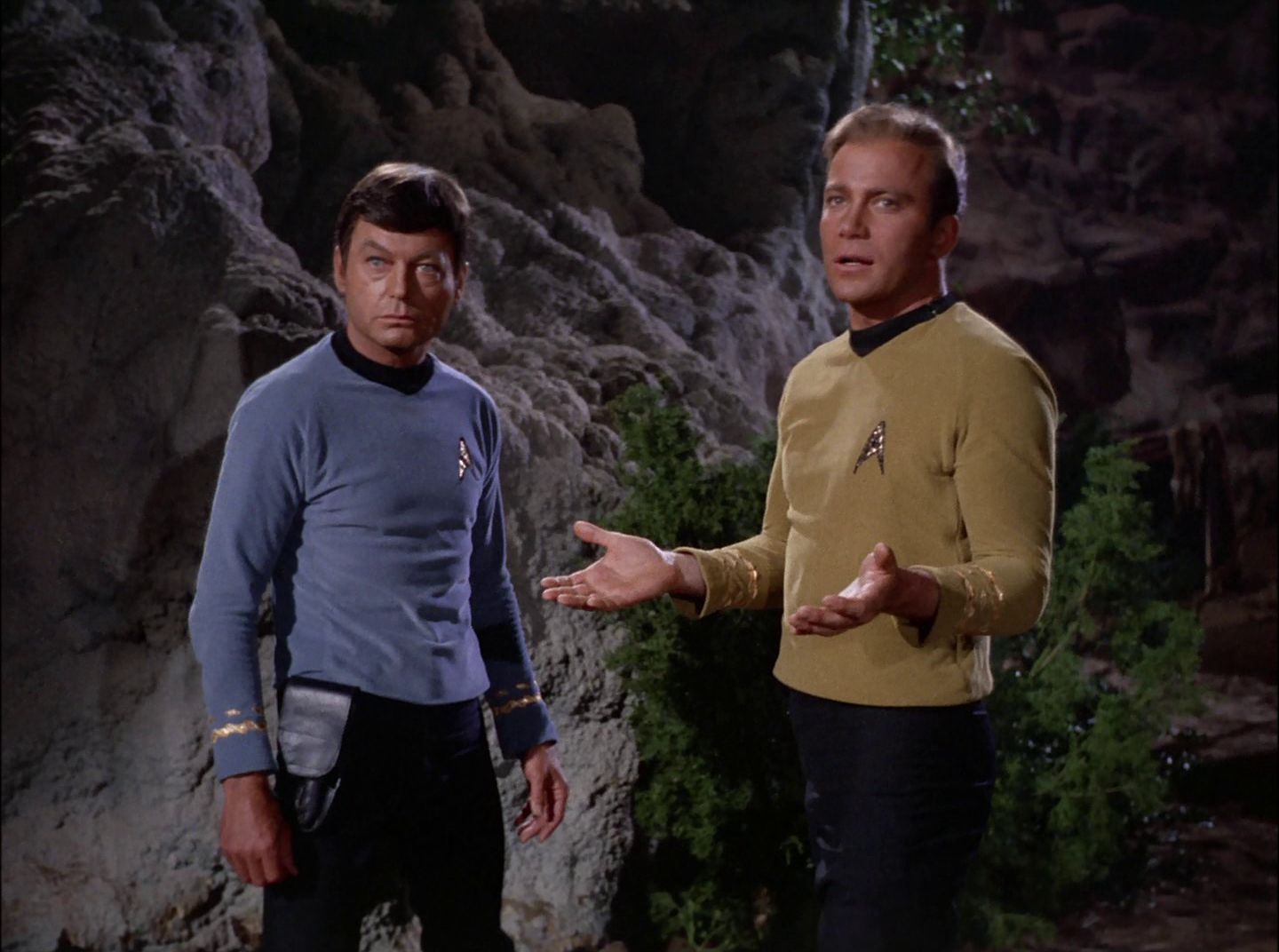 extant_StarTrek_2x11-FridaysChild_0309.jpg