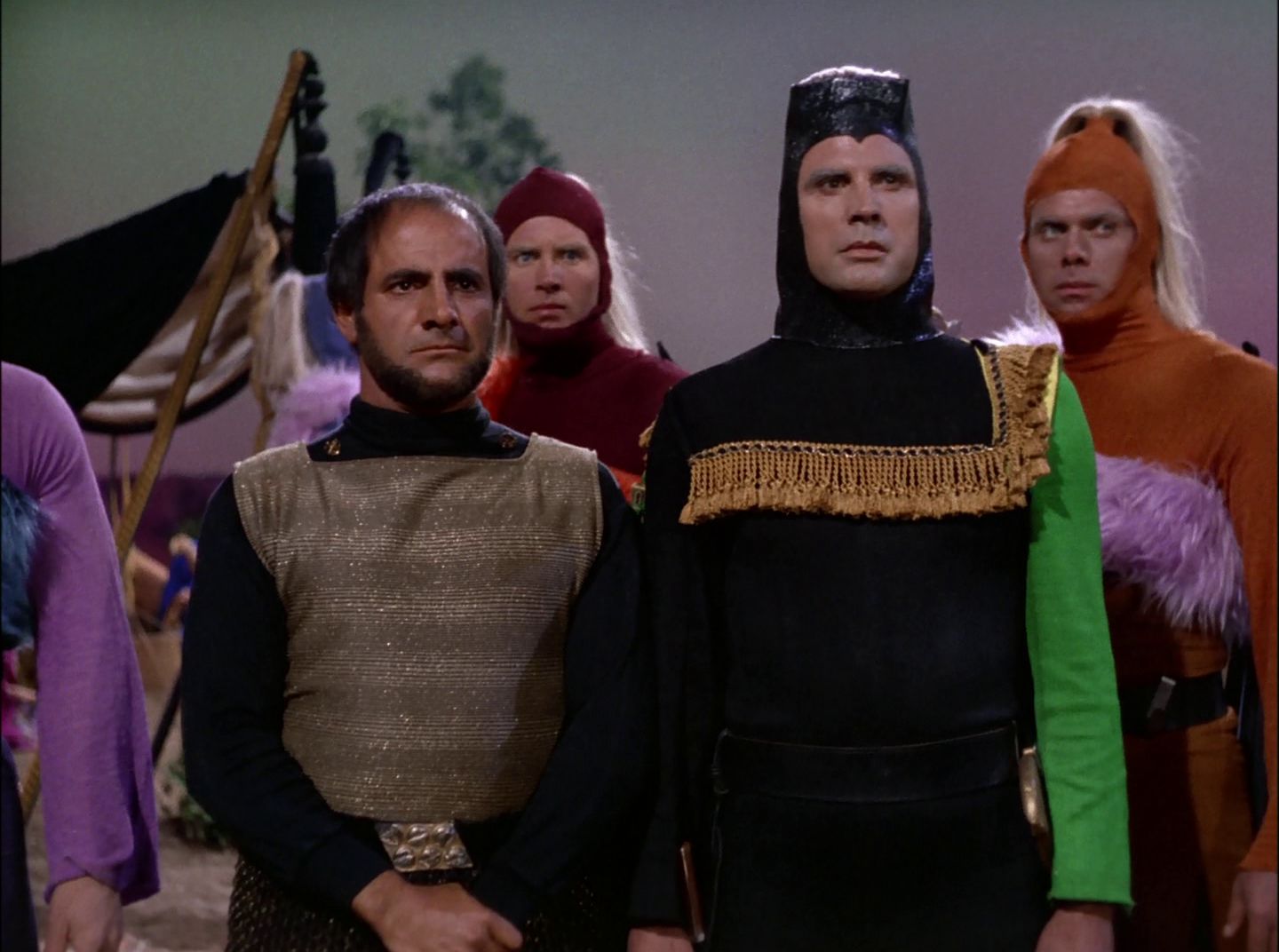 extant_StarTrek_2x11-FridaysChild_0316.jpg