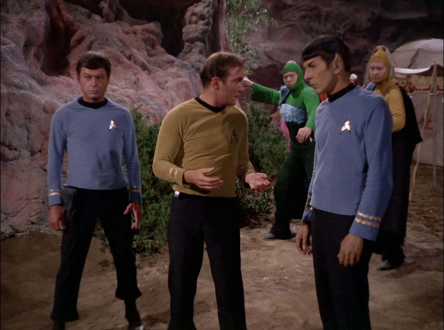 extant_StarTrek_2x11-FridaysChild_0336.jpg