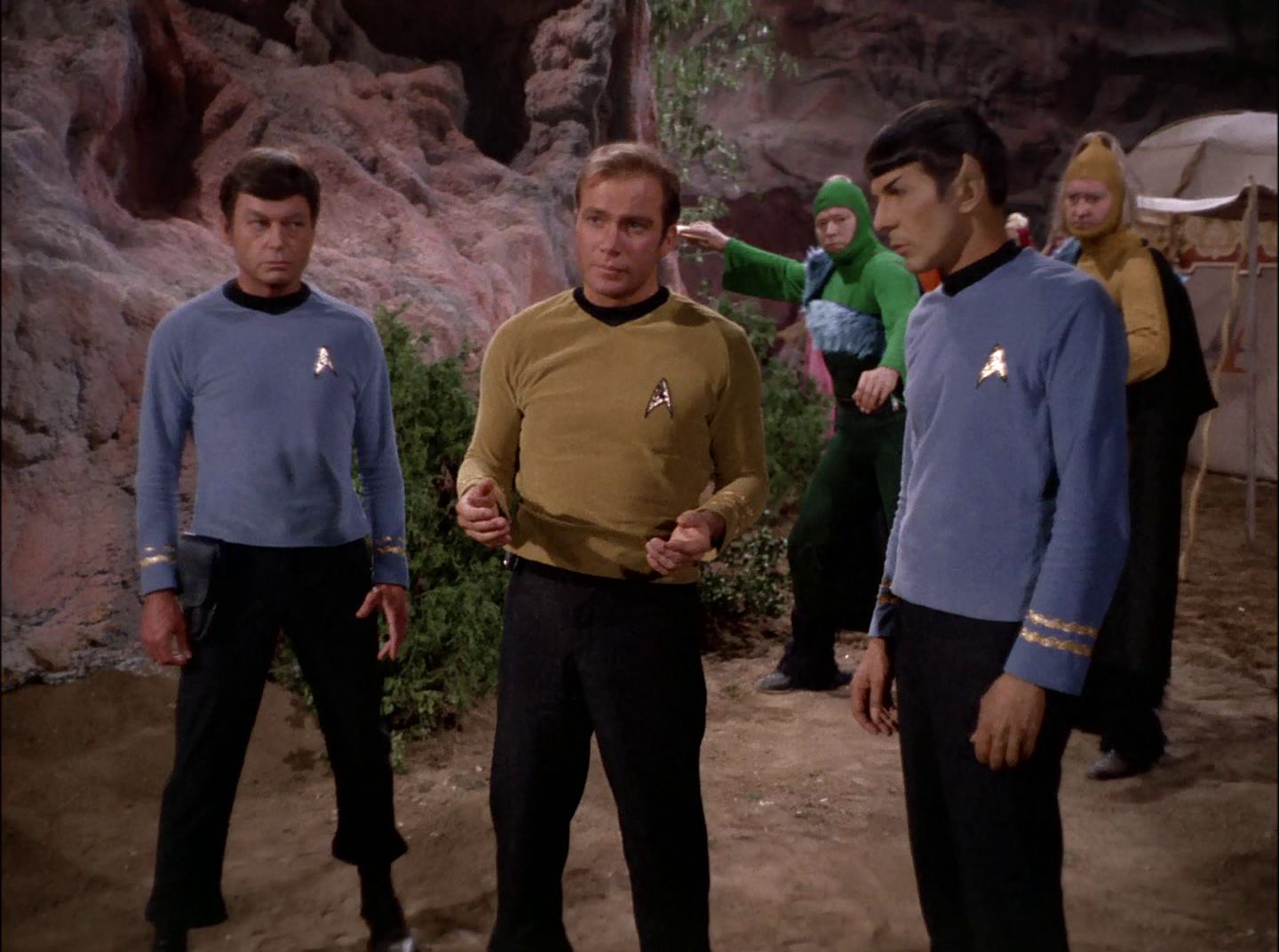extant_StarTrek_2x11-FridaysChild_0337.jpg