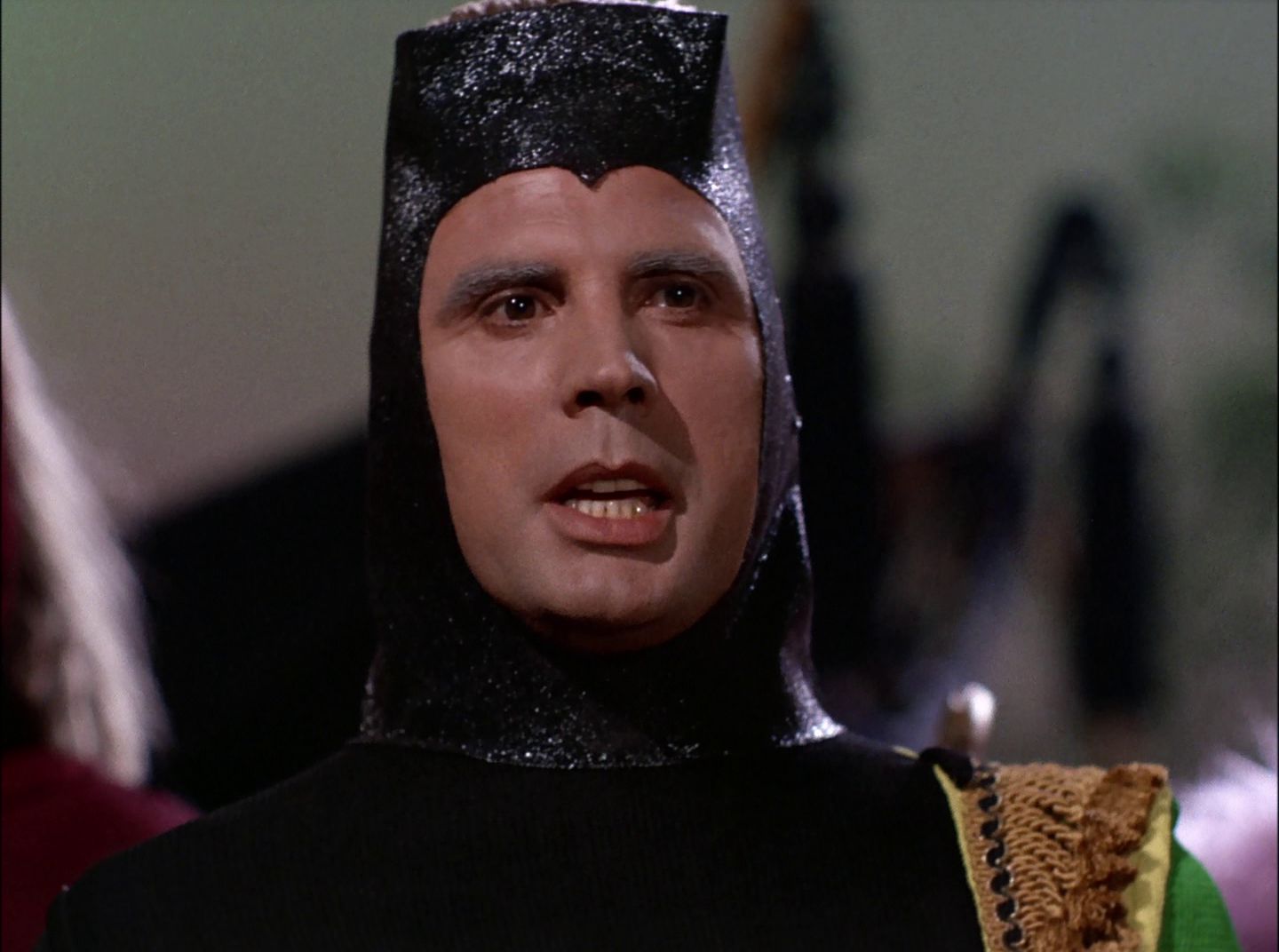 extant_StarTrek_2x11-FridaysChild_0339.jpg