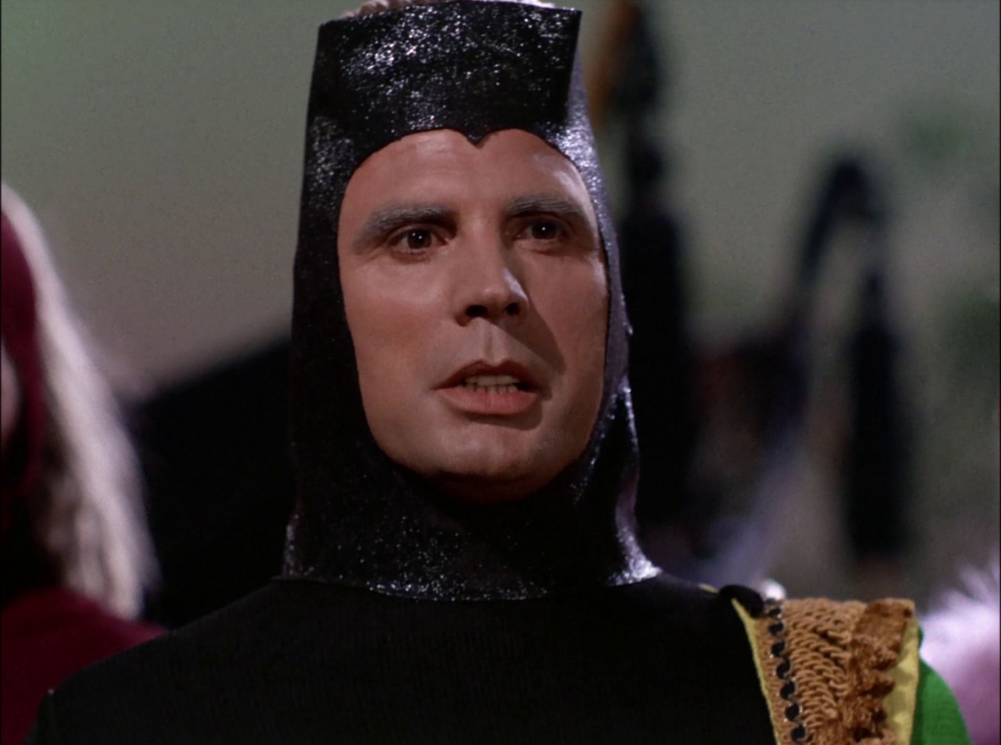 extant_StarTrek_2x11-FridaysChild_0359.jpg