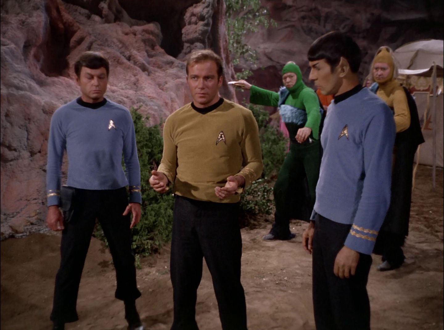 extant_StarTrek_2x11-FridaysChild_0366.jpg