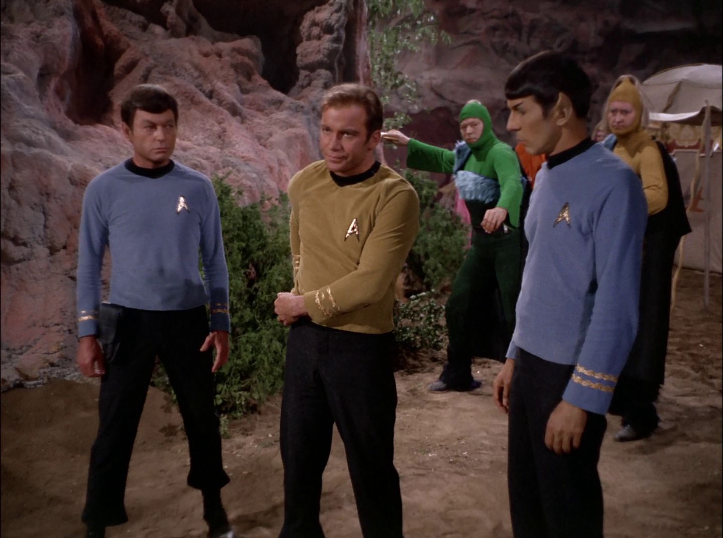 extant_StarTrek_2x11-FridaysChild_0368.jpg
