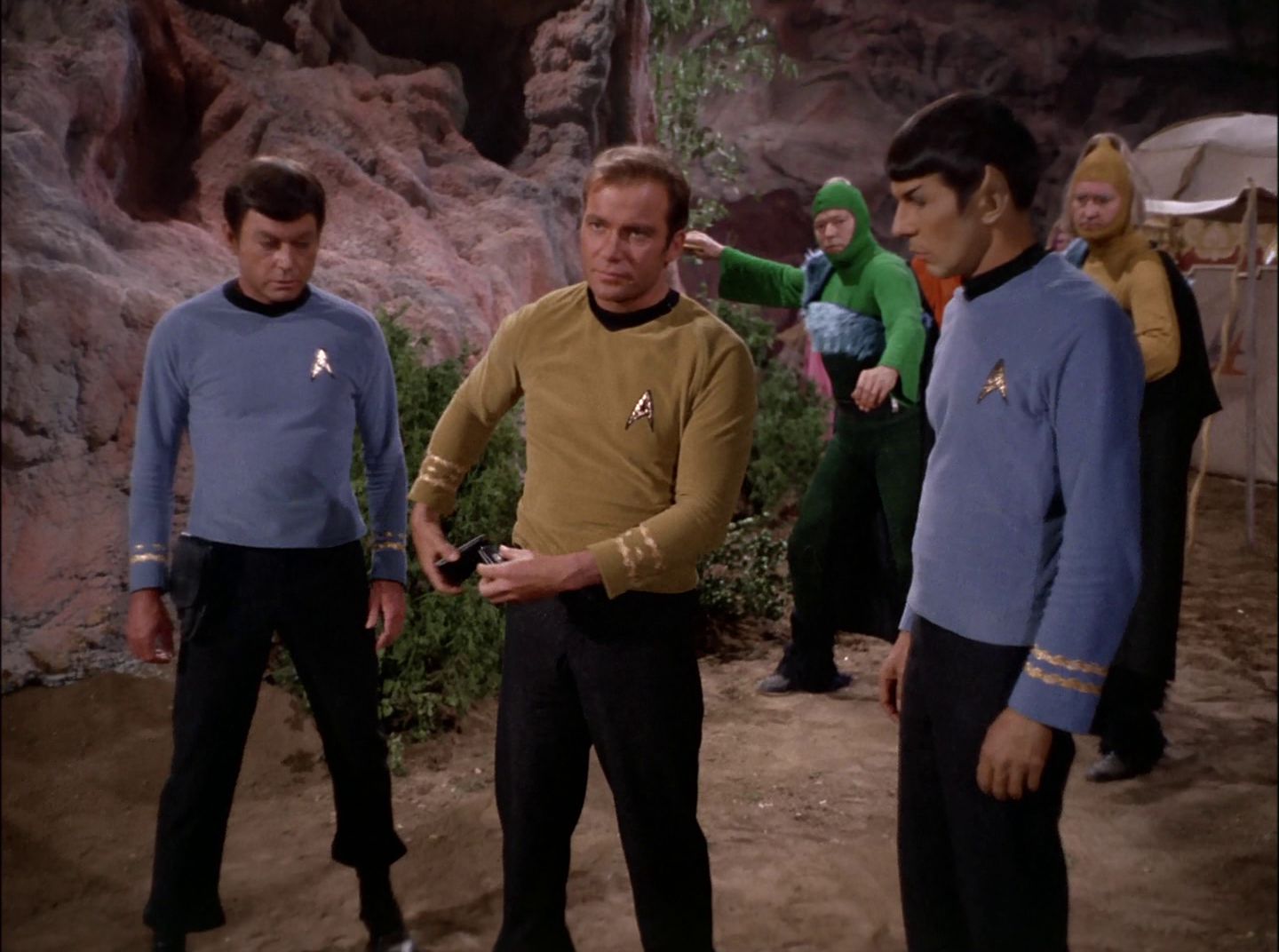 extant_StarTrek_2x11-FridaysChild_0370.jpg