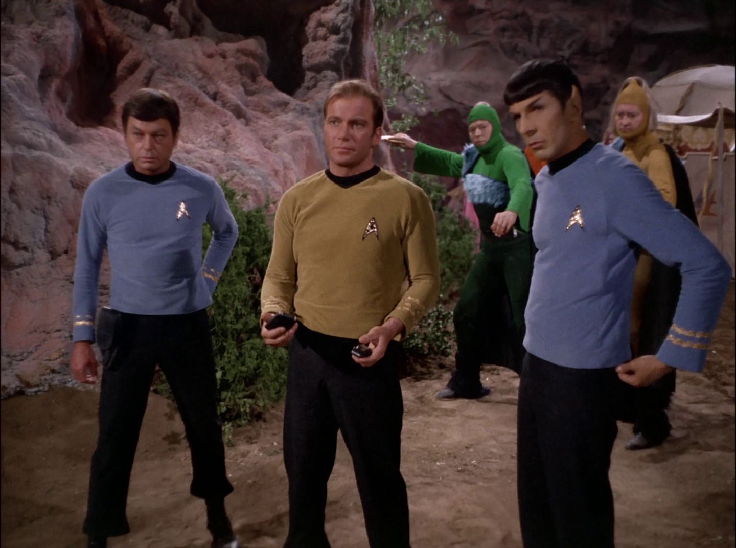 extant_StarTrek_2x11-FridaysChild_0371.jpg