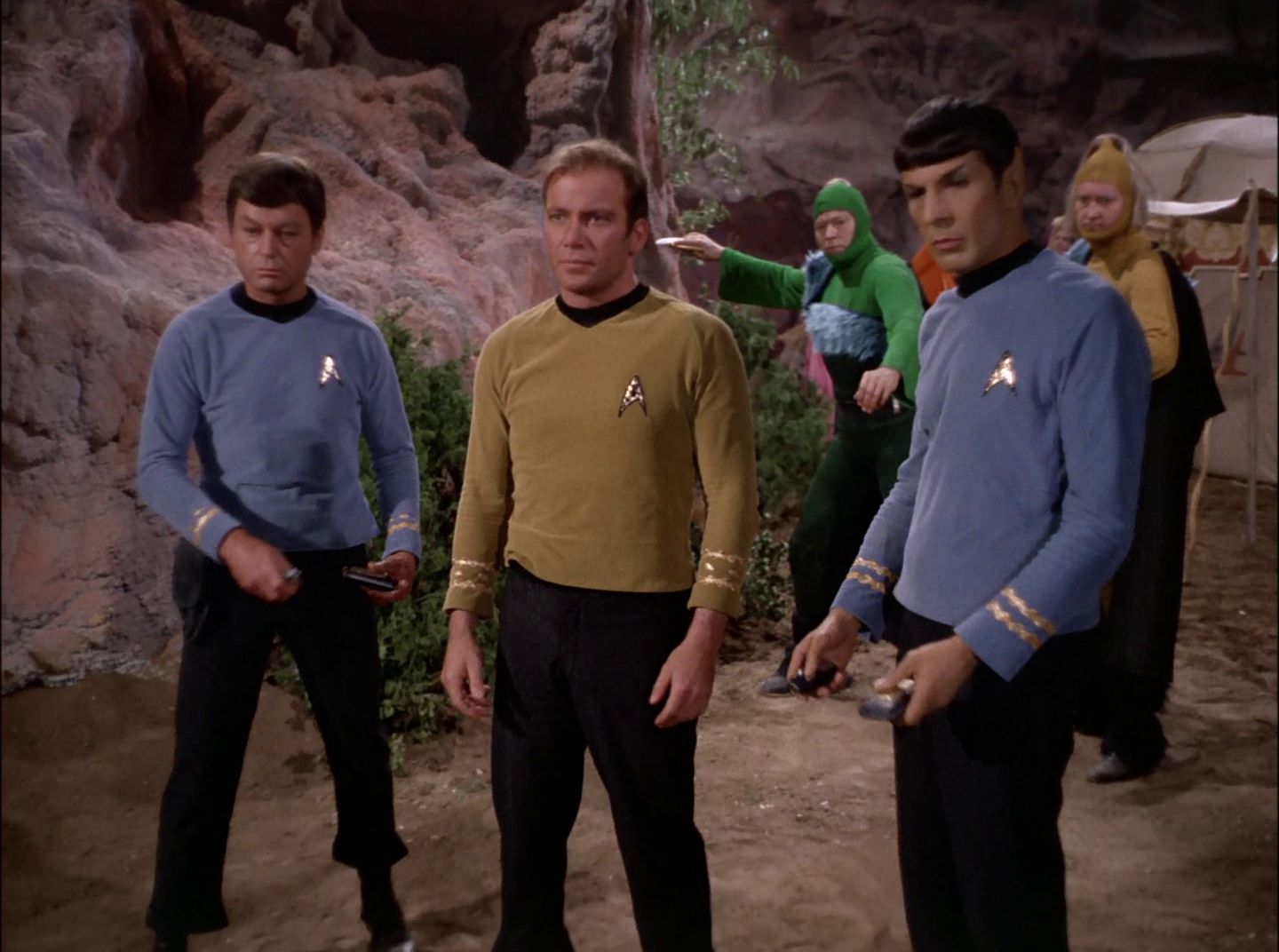 extant_StarTrek_2x11-FridaysChild_0375.jpg