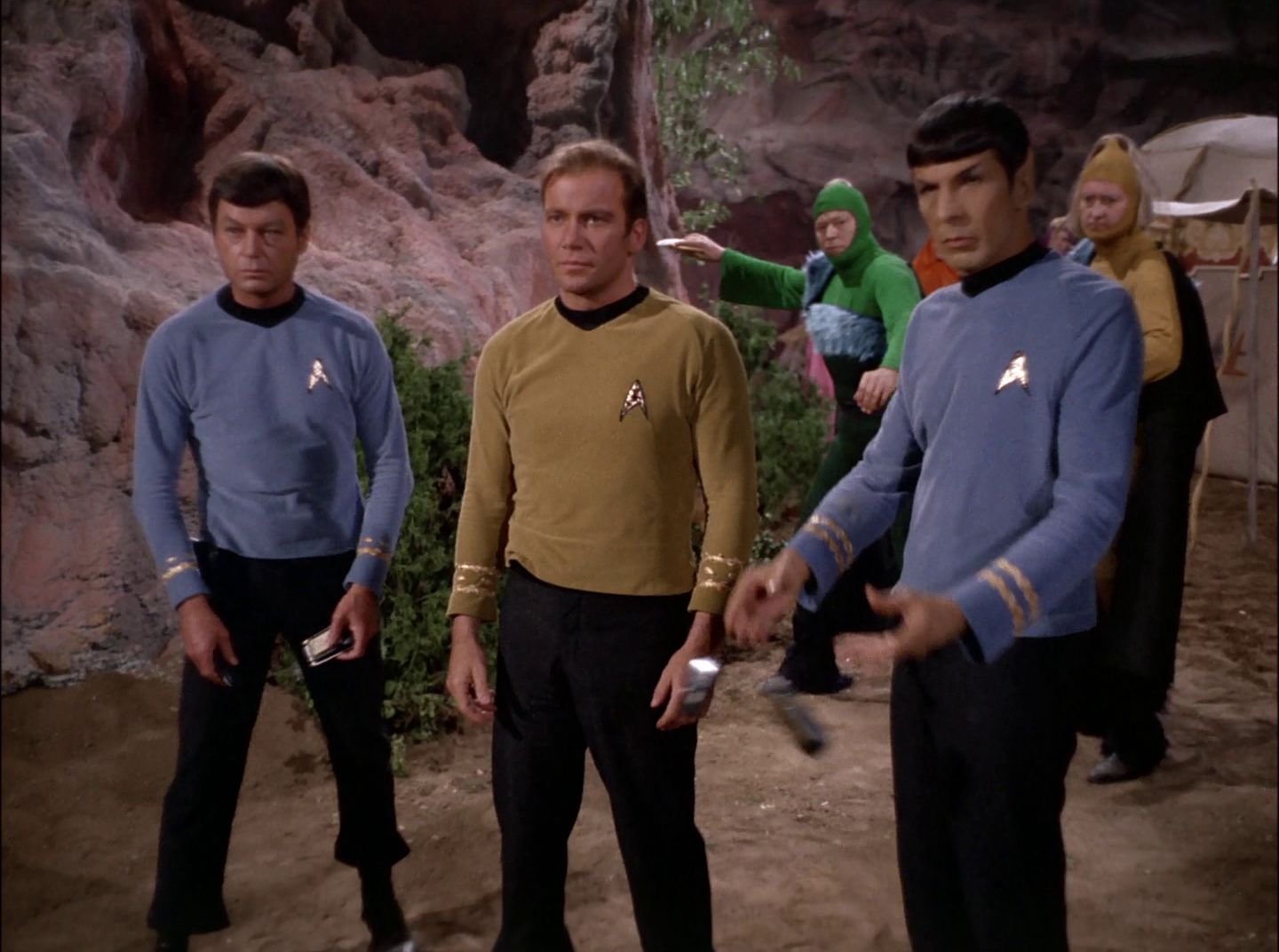 extant_StarTrek_2x11-FridaysChild_0376.jpg