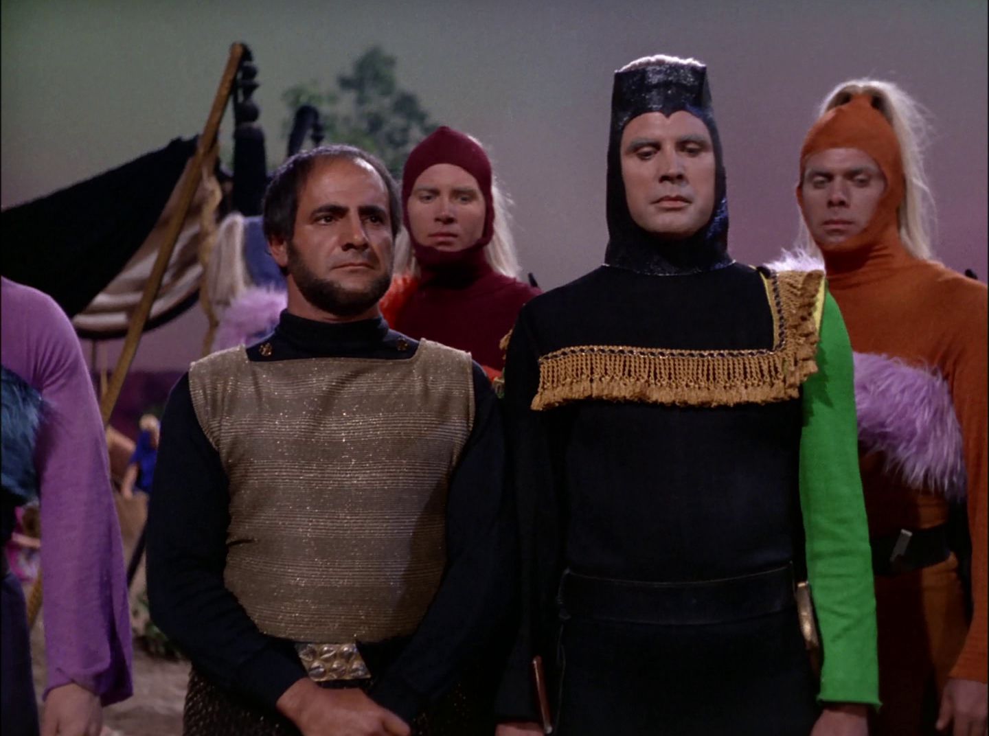 extant_StarTrek_2x11-FridaysChild_0379.jpg