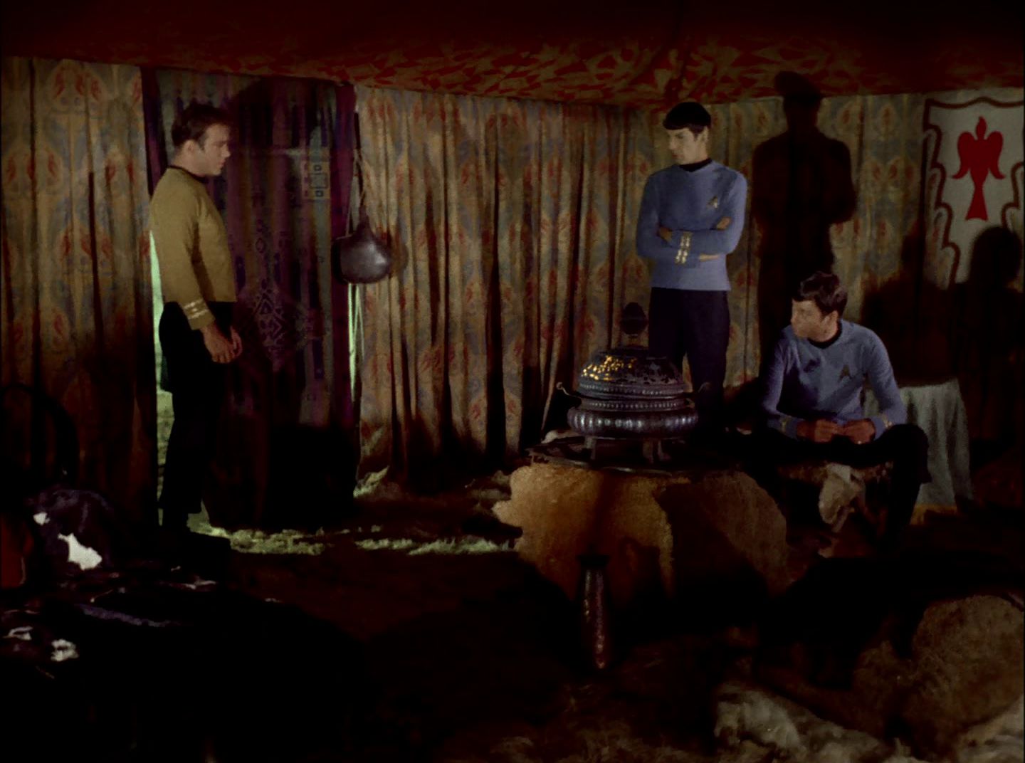extant_StarTrek_2x11-FridaysChild_0395.jpg