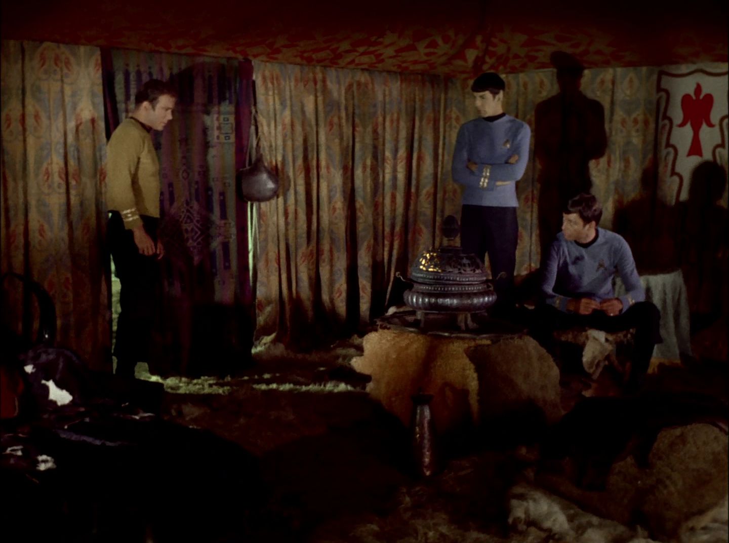 extant_StarTrek_2x11-FridaysChild_0397.jpg
