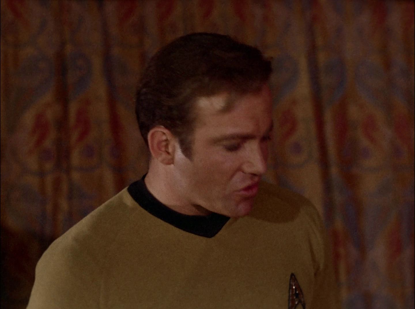 extant_StarTrek_2x11-FridaysChild_0408.jpg