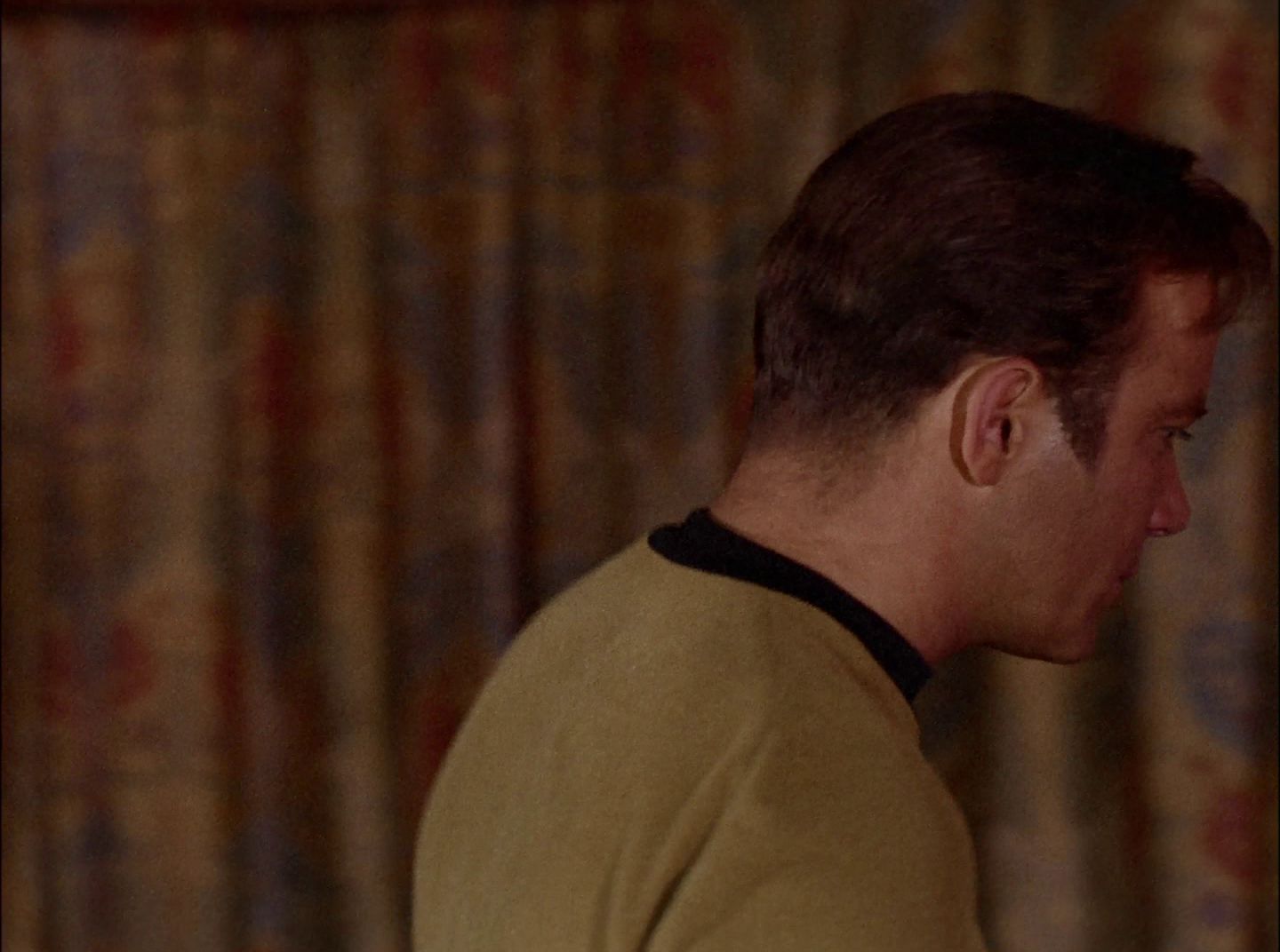 extant_StarTrek_2x11-FridaysChild_0410.jpg