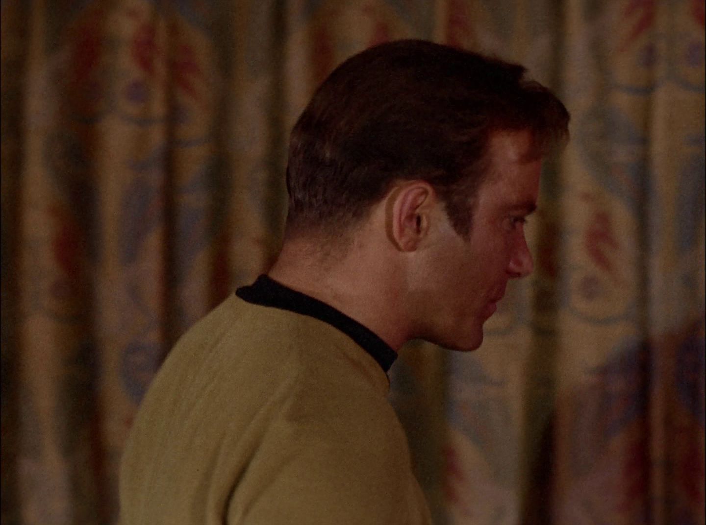 extant_StarTrek_2x11-FridaysChild_0411.jpg