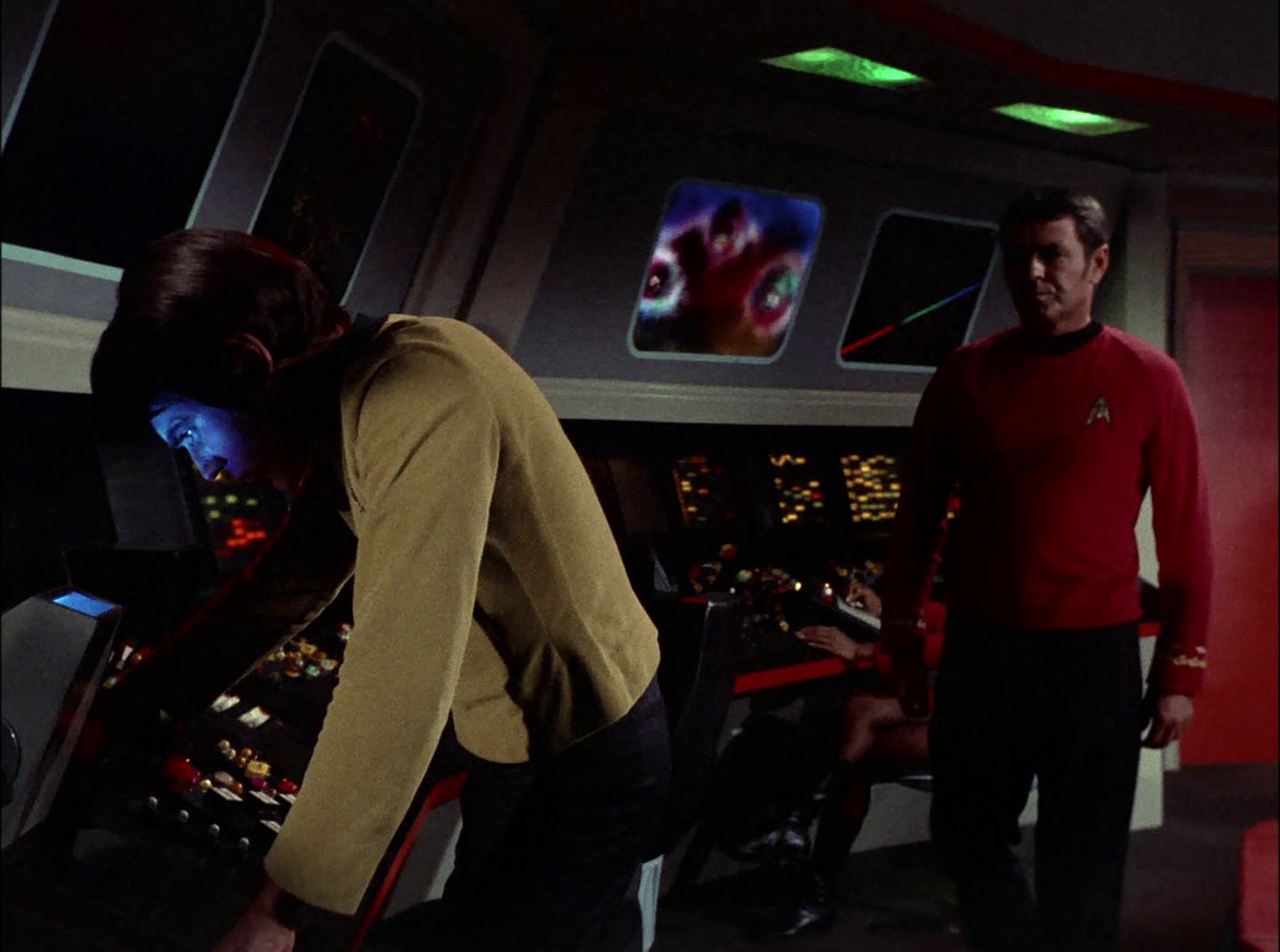 extant_StarTrek_2x11-FridaysChild_0470.jpg