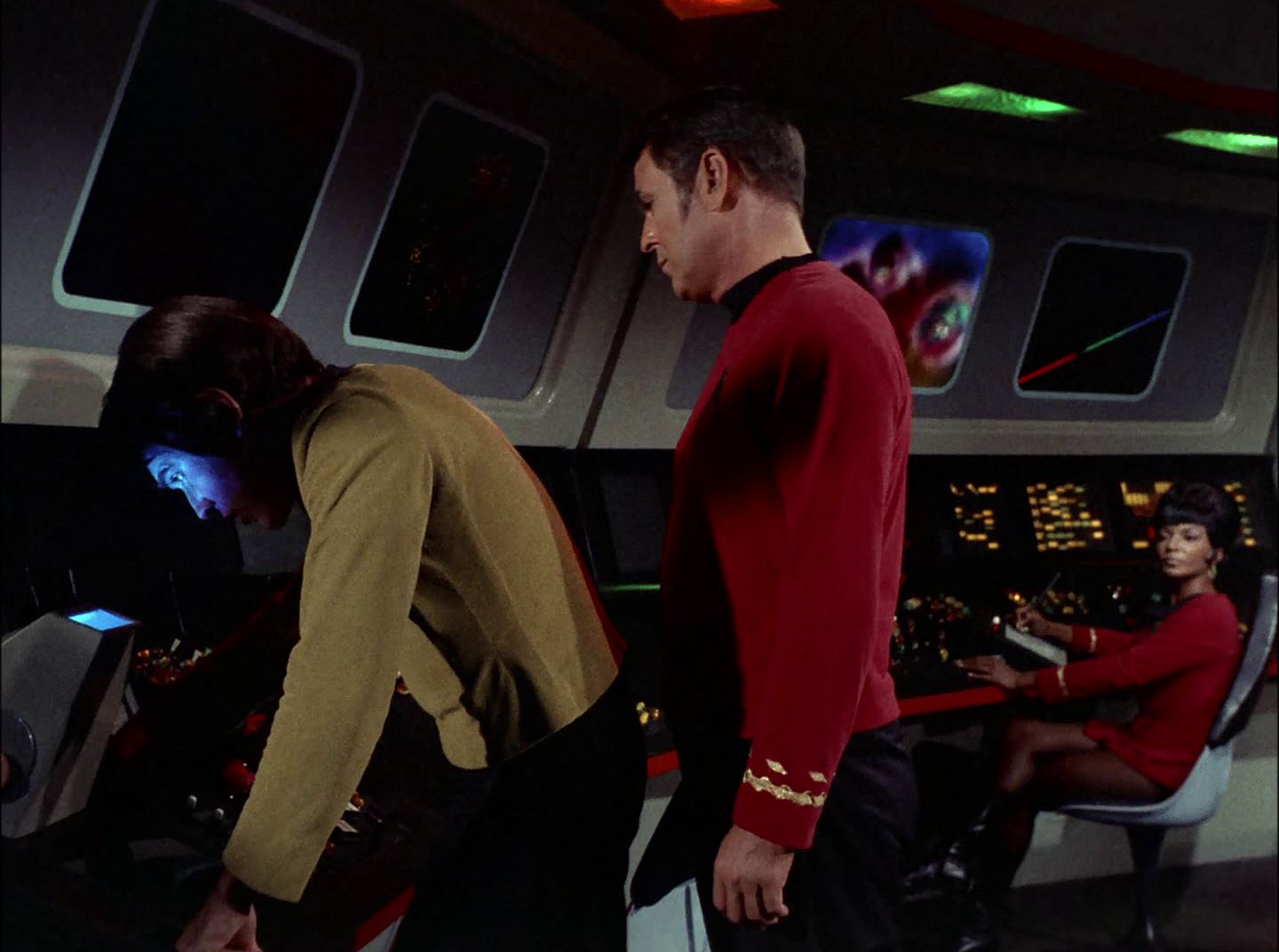 extant_StarTrek_2x11-FridaysChild_0476.jpg