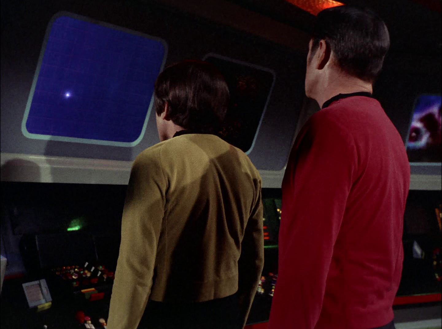extant_StarTrek_2x11-FridaysChild_0484.jpg