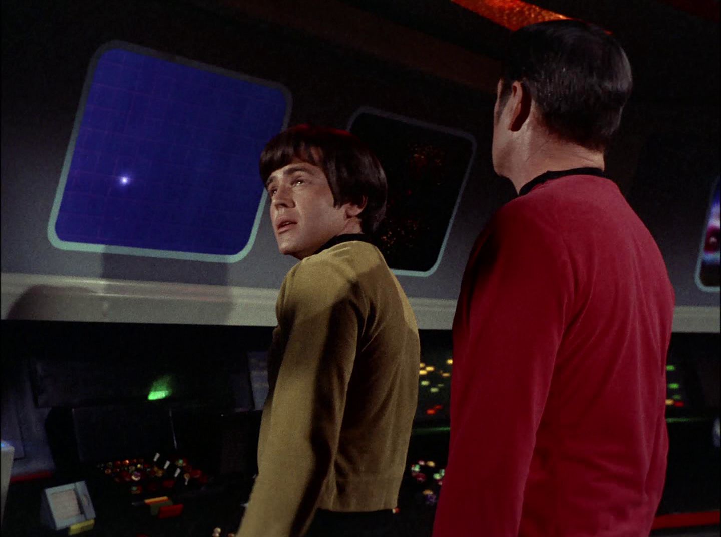 extant_StarTrek_2x11-FridaysChild_0488.jpg