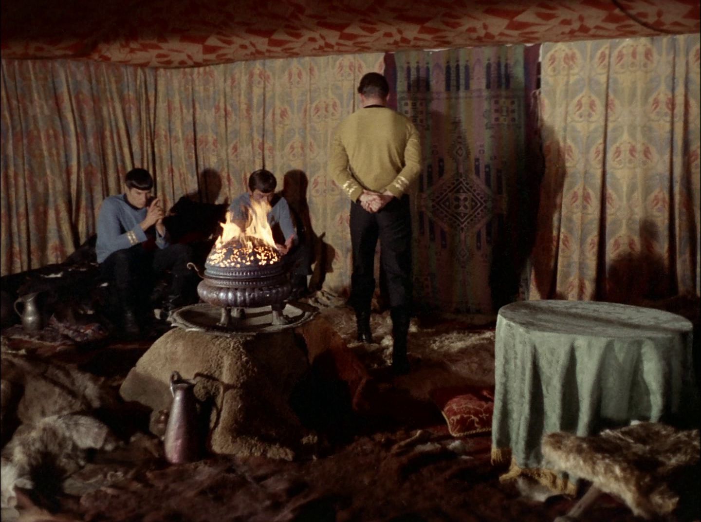 extant_StarTrek_2x11-FridaysChild_0523.jpg