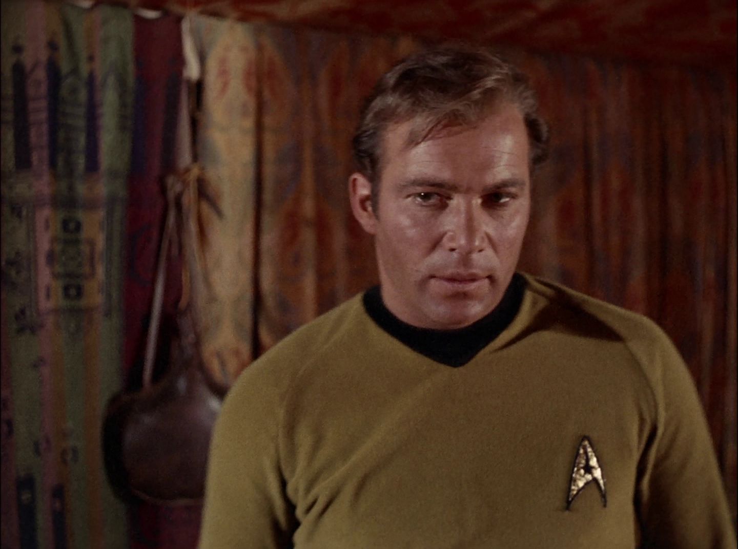 extant_StarTrek_2x11-FridaysChild_0527.jpg
