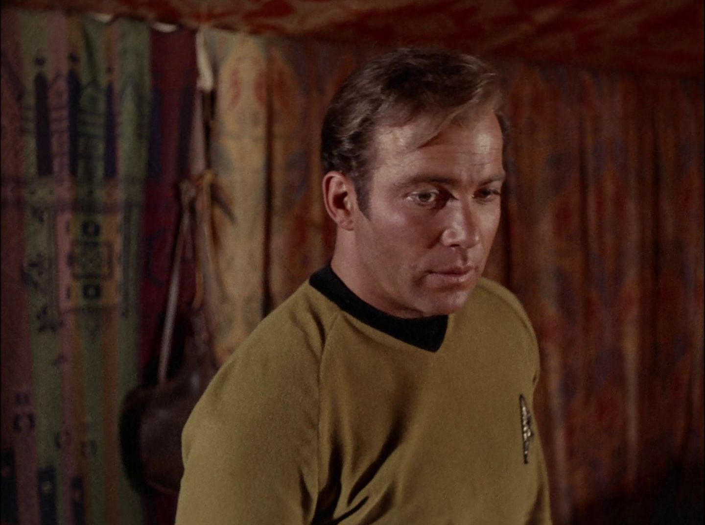 extant_StarTrek_2x11-FridaysChild_0530.jpg
