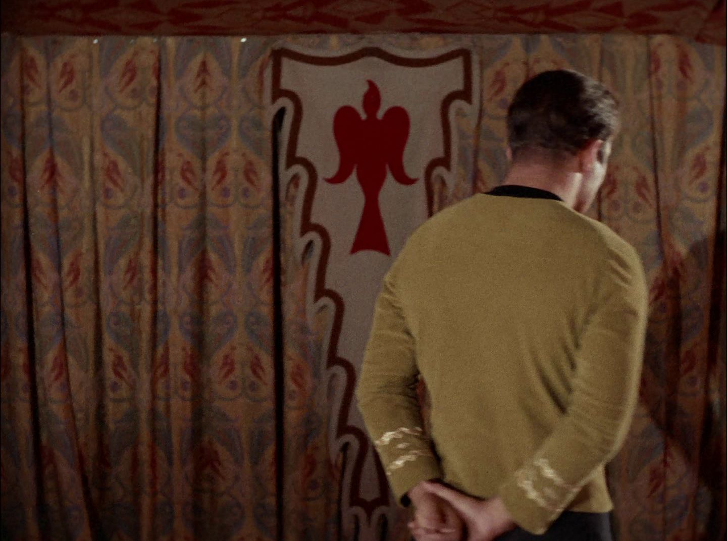 extant_StarTrek_2x11-FridaysChild_0548.jpg