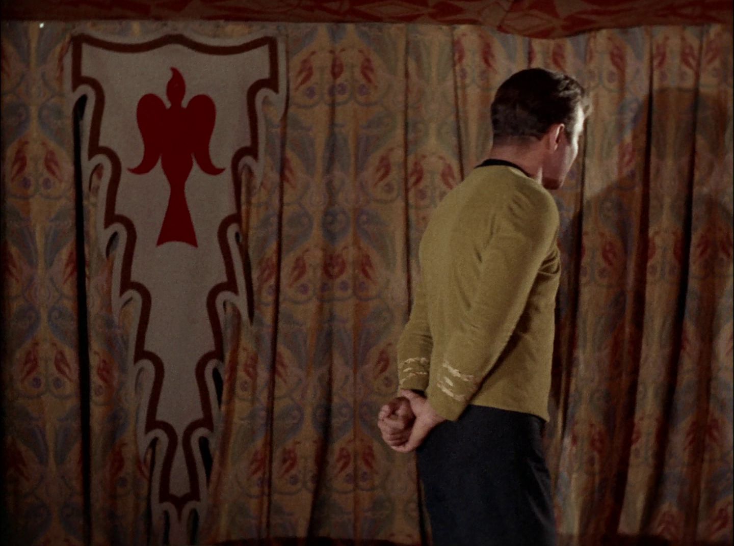 extant_StarTrek_2x11-FridaysChild_0550.jpg