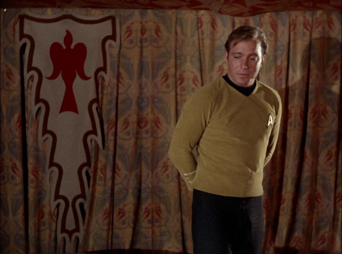 extant_StarTrek_2x11-FridaysChild_0557.jpg