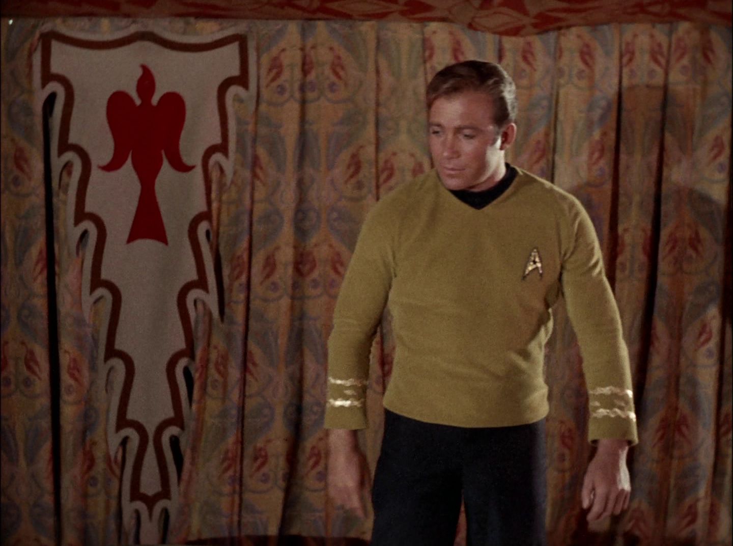 extant_StarTrek_2x11-FridaysChild_0558.jpg
