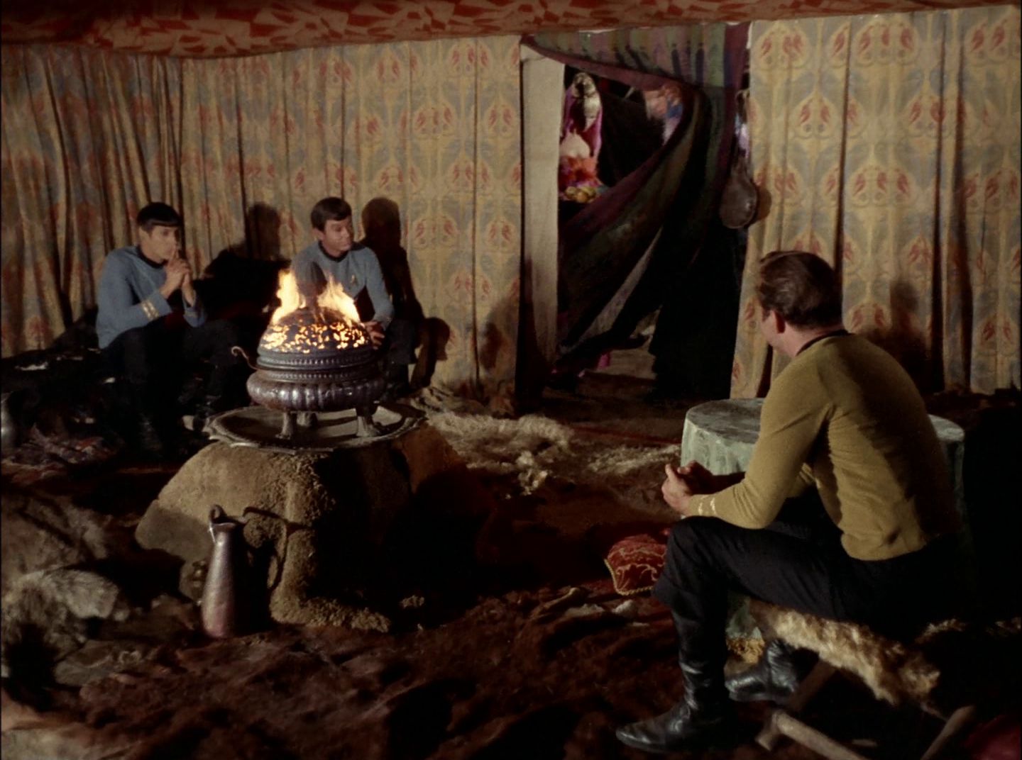 extant_StarTrek_2x11-FridaysChild_0566.jpg