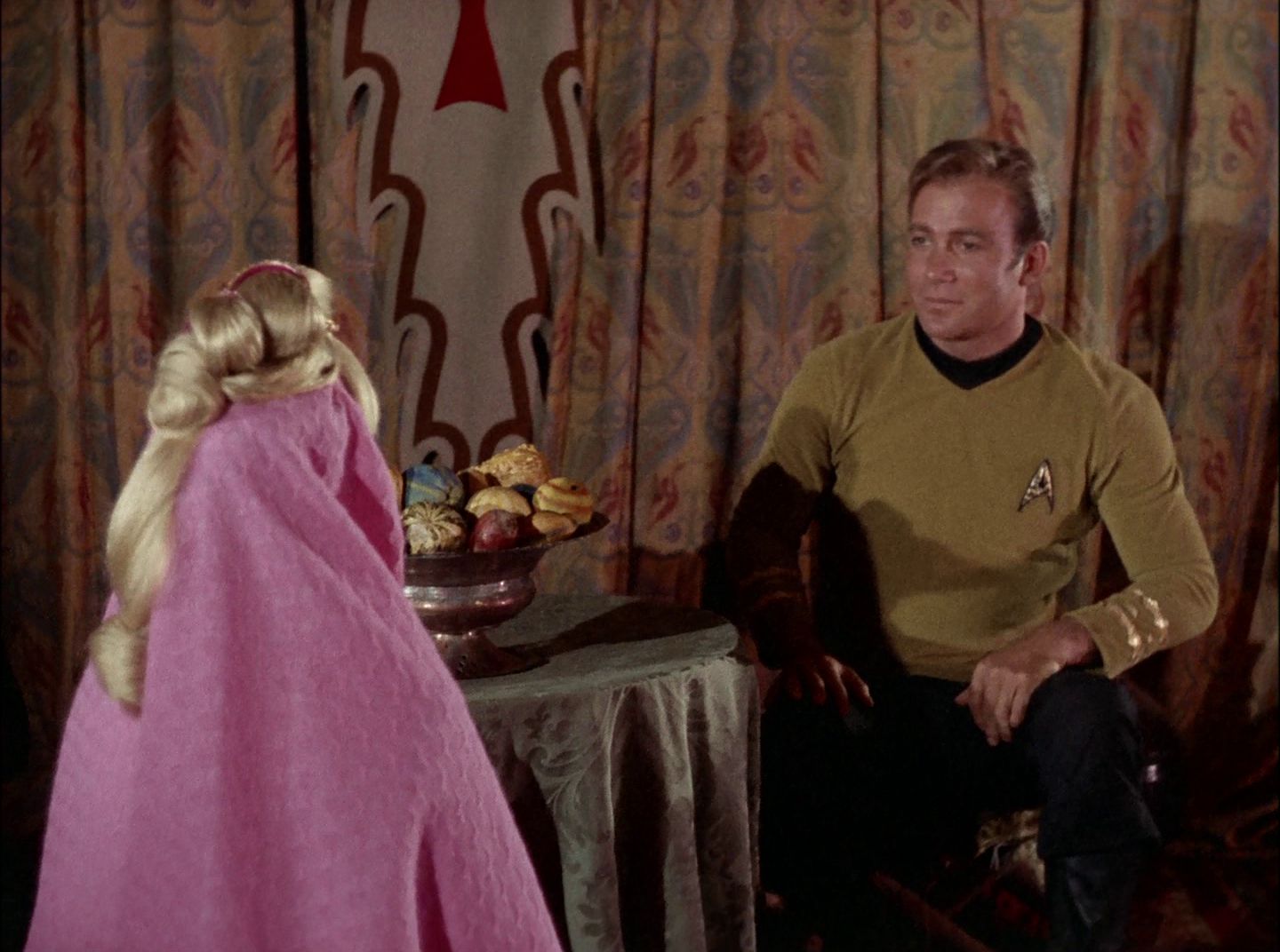 extant_StarTrek_2x11-FridaysChild_0576.jpg
