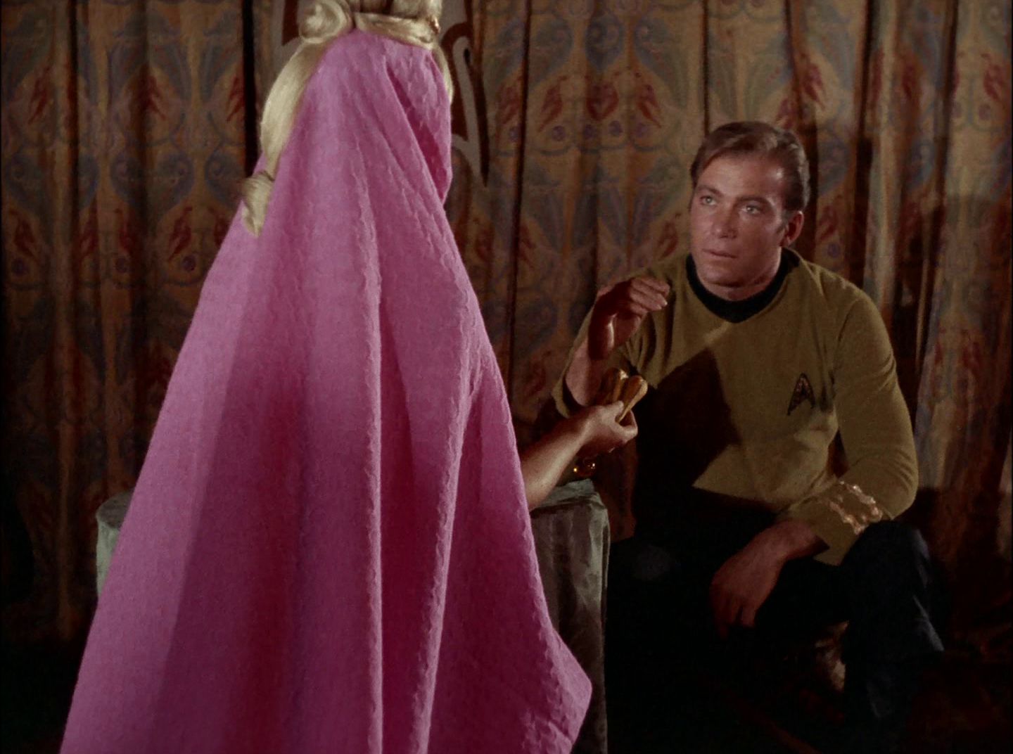 extant_StarTrek_2x11-FridaysChild_0592.jpg