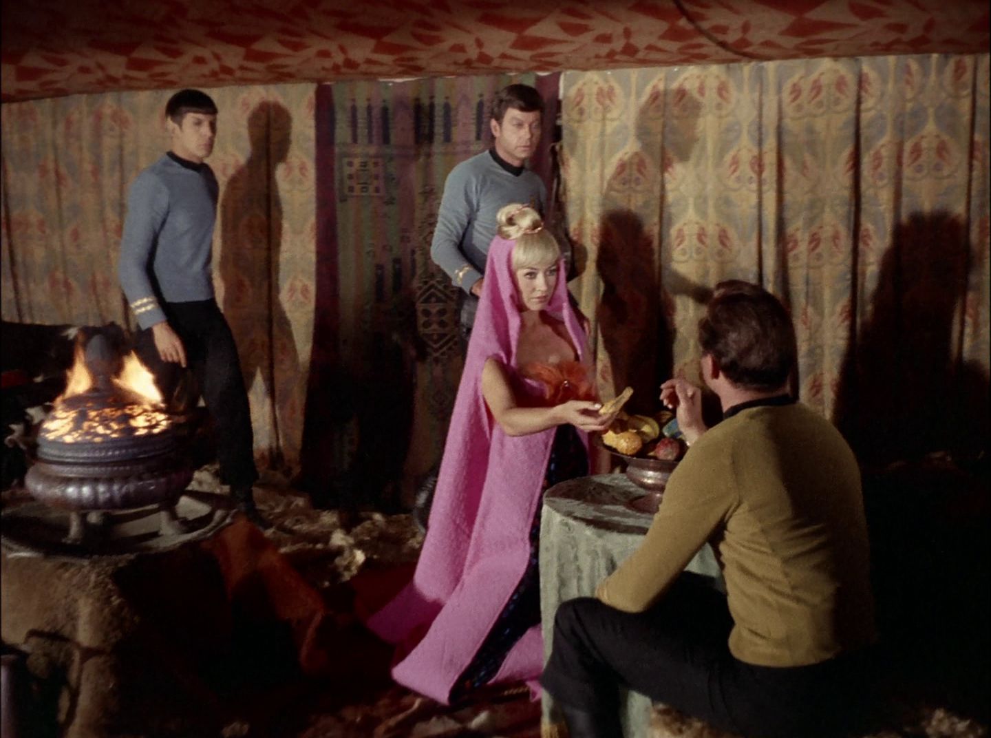 extant_StarTrek_2x11-FridaysChild_0595.jpg