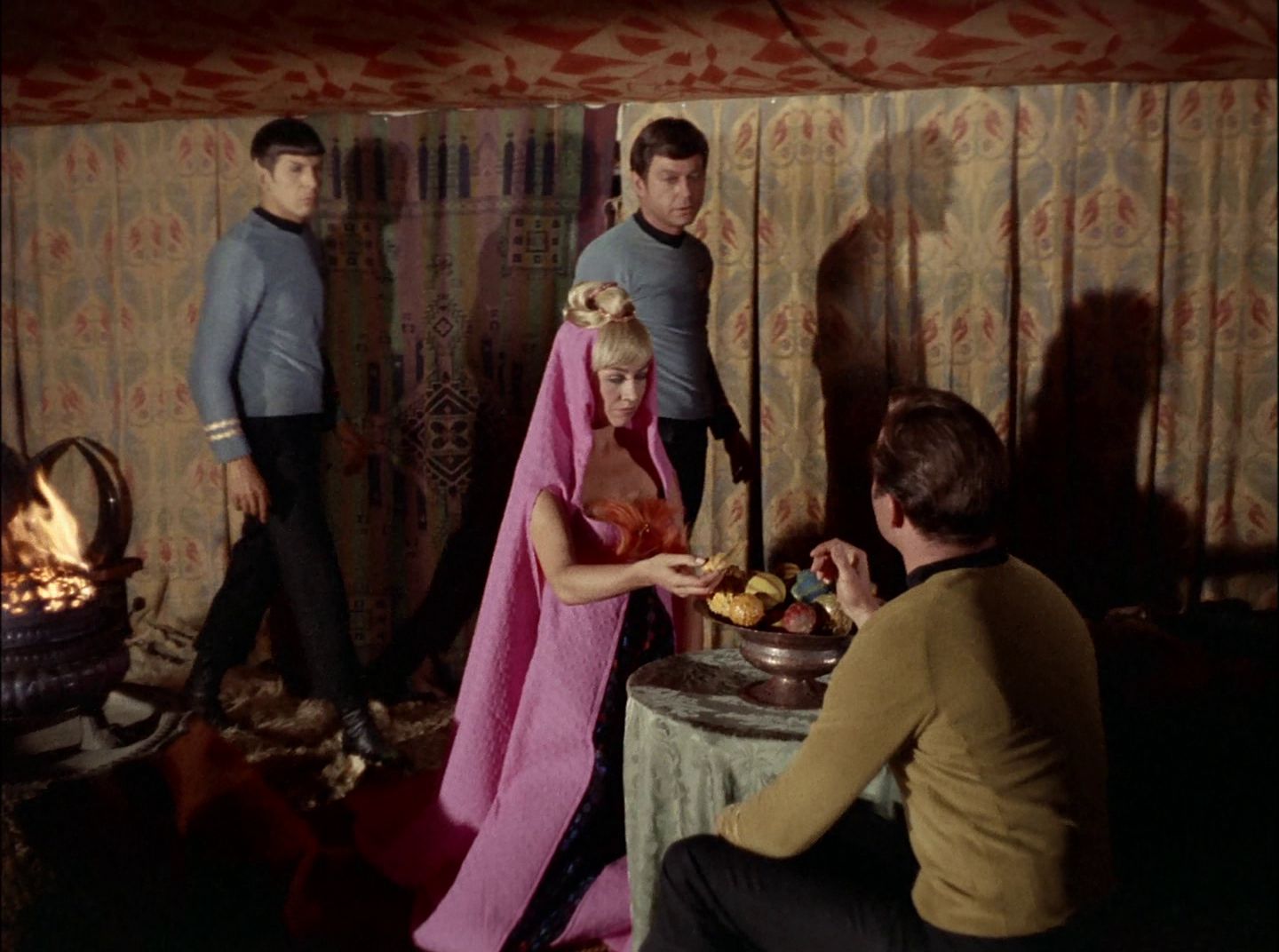 extant_StarTrek_2x11-FridaysChild_0596.jpg