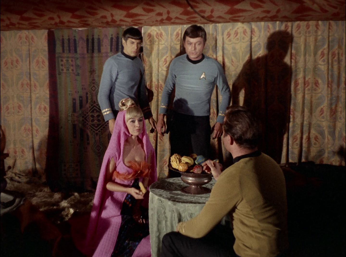 extant_StarTrek_2x11-FridaysChild_0598.jpg