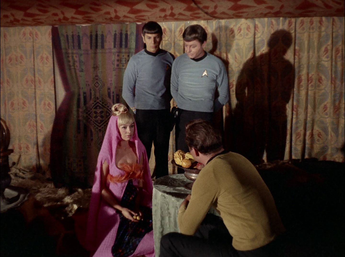 extant_StarTrek_2x11-FridaysChild_0611.jpg