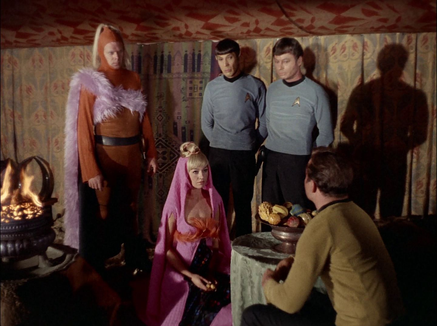extant_StarTrek_2x11-FridaysChild_0621.jpg