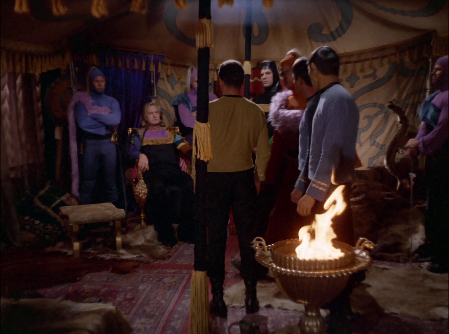 extant_StarTrek_2x11-FridaysChild_0641.jpg