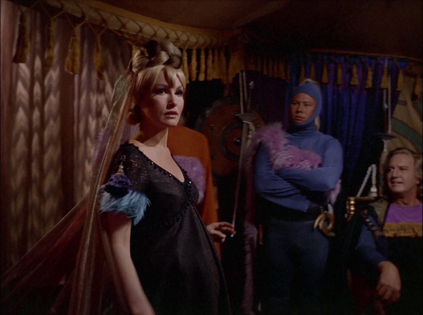 extant_StarTrek_2x11-FridaysChild_0653.jpg