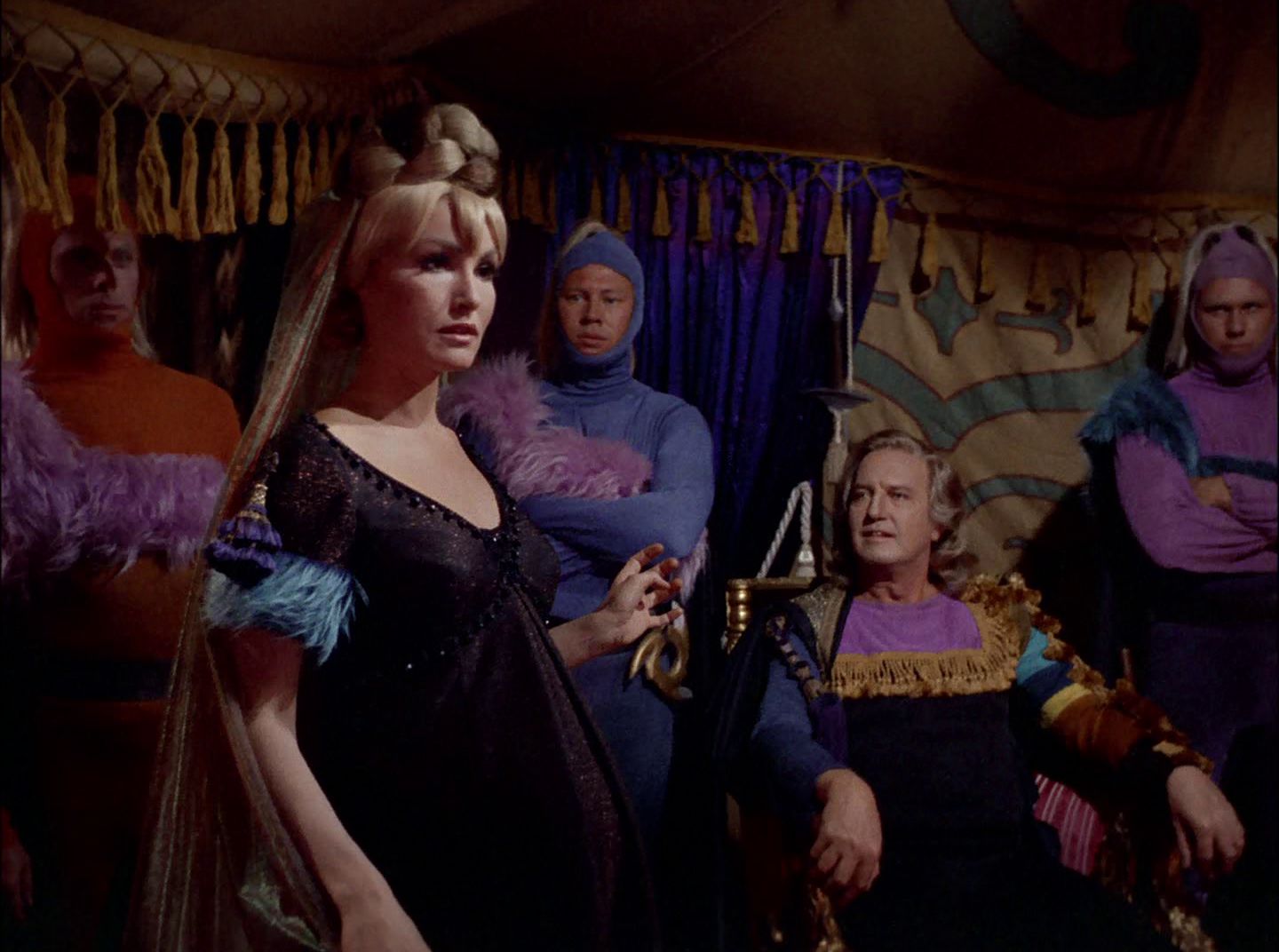 extant_StarTrek_2x11-FridaysChild_0657.jpg