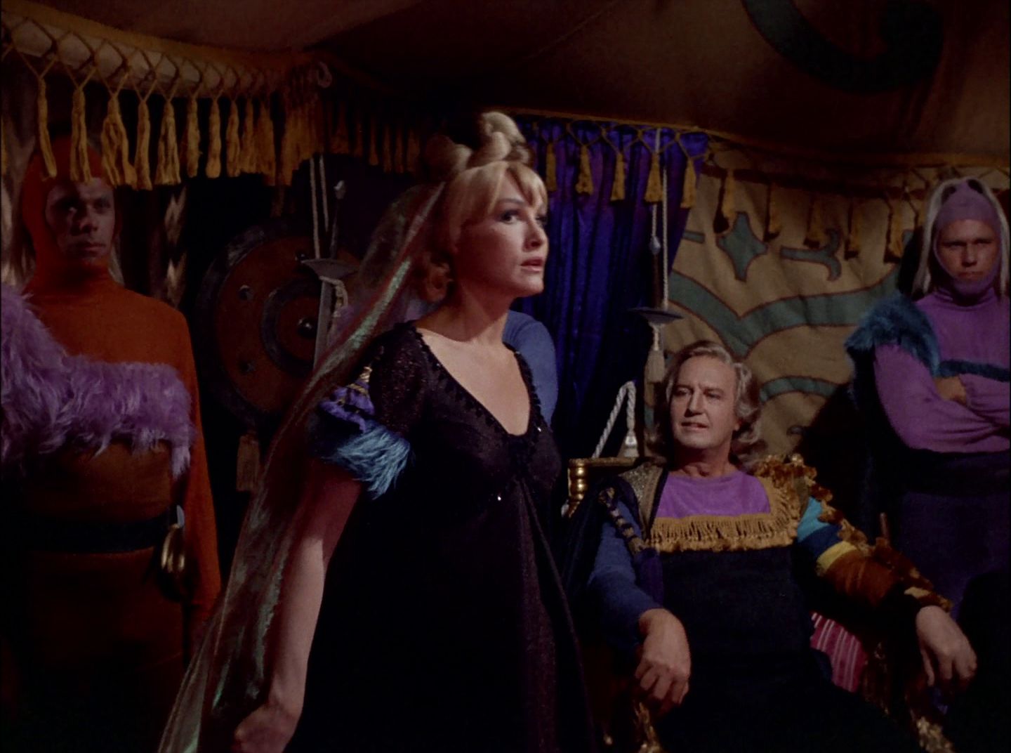 extant_StarTrek_2x11-FridaysChild_0659.jpg