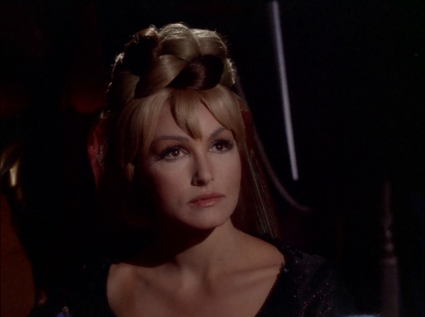 extant_StarTrek_2x11-FridaysChild_0665.jpg