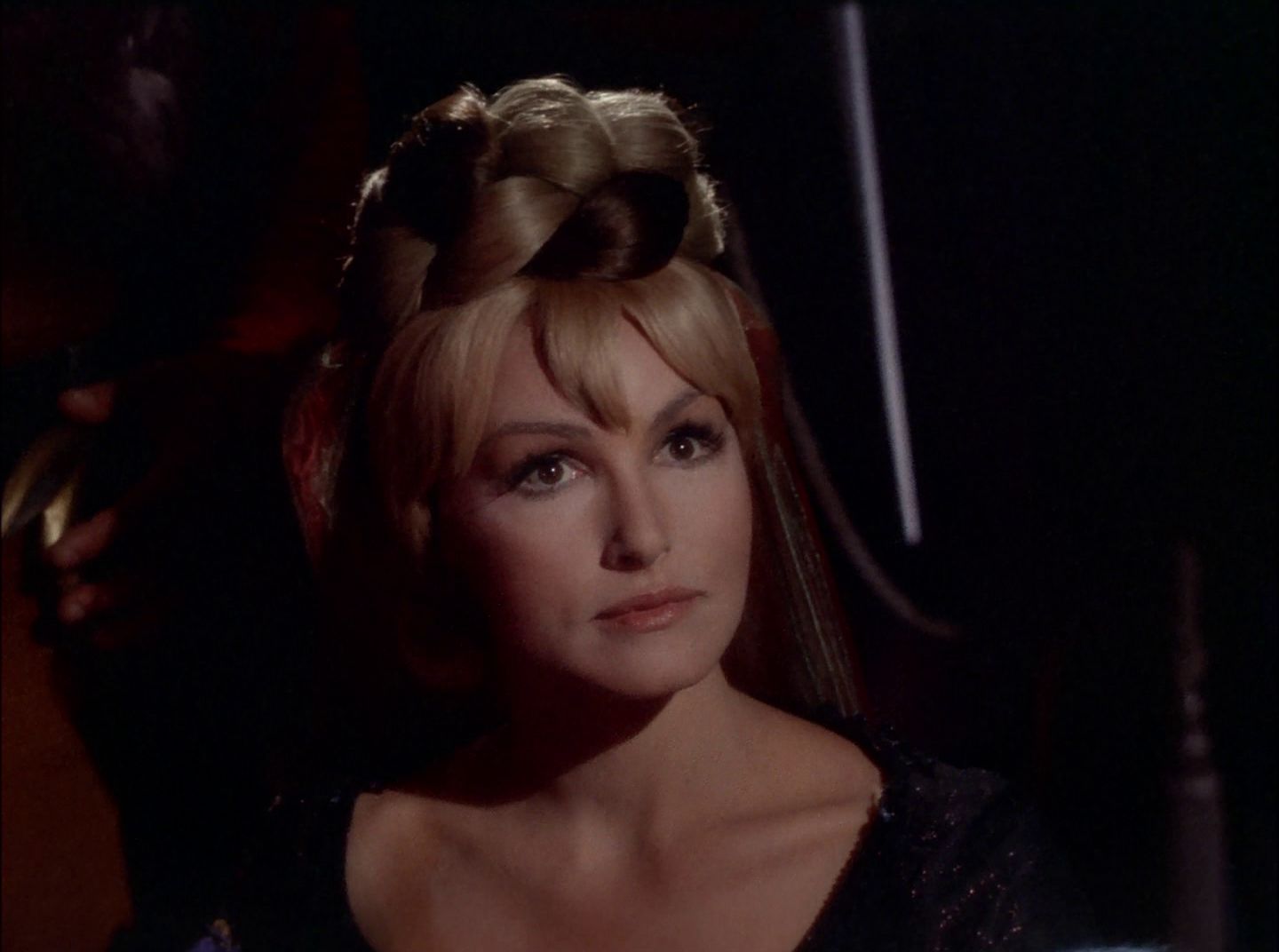 extant_StarTrek_2x11-FridaysChild_0667.jpg