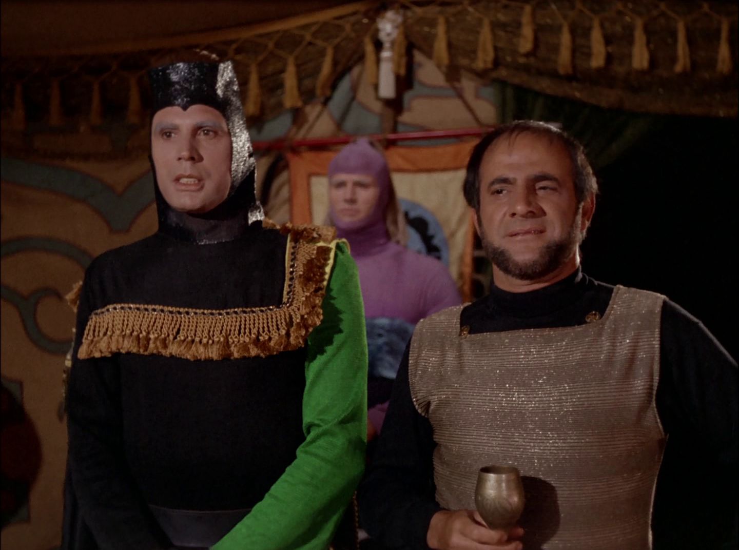 extant_StarTrek_2x11-FridaysChild_0684.jpg